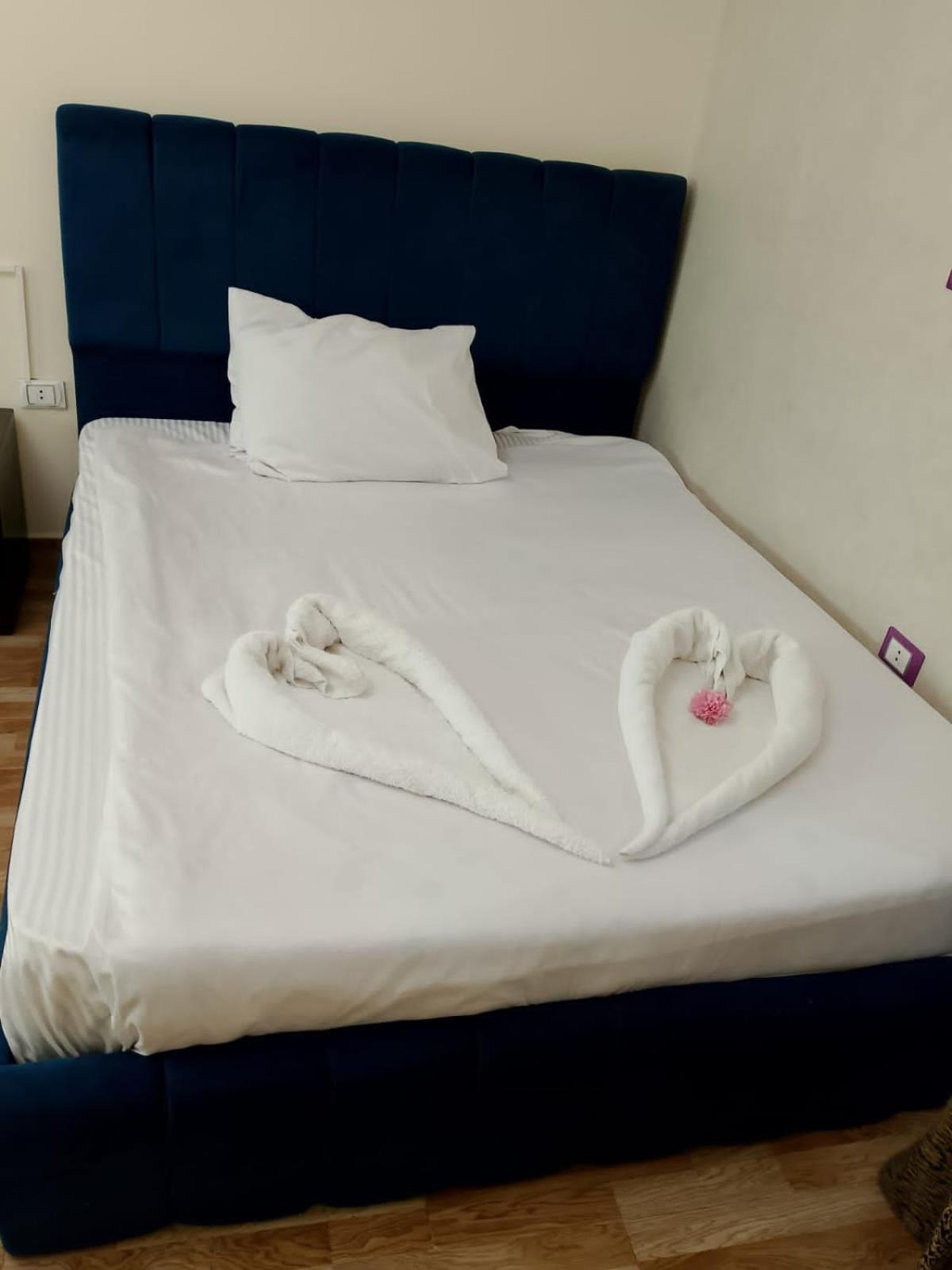 Pyramid Stars Inn Nazlet el-Sîsi Екстериор снимка