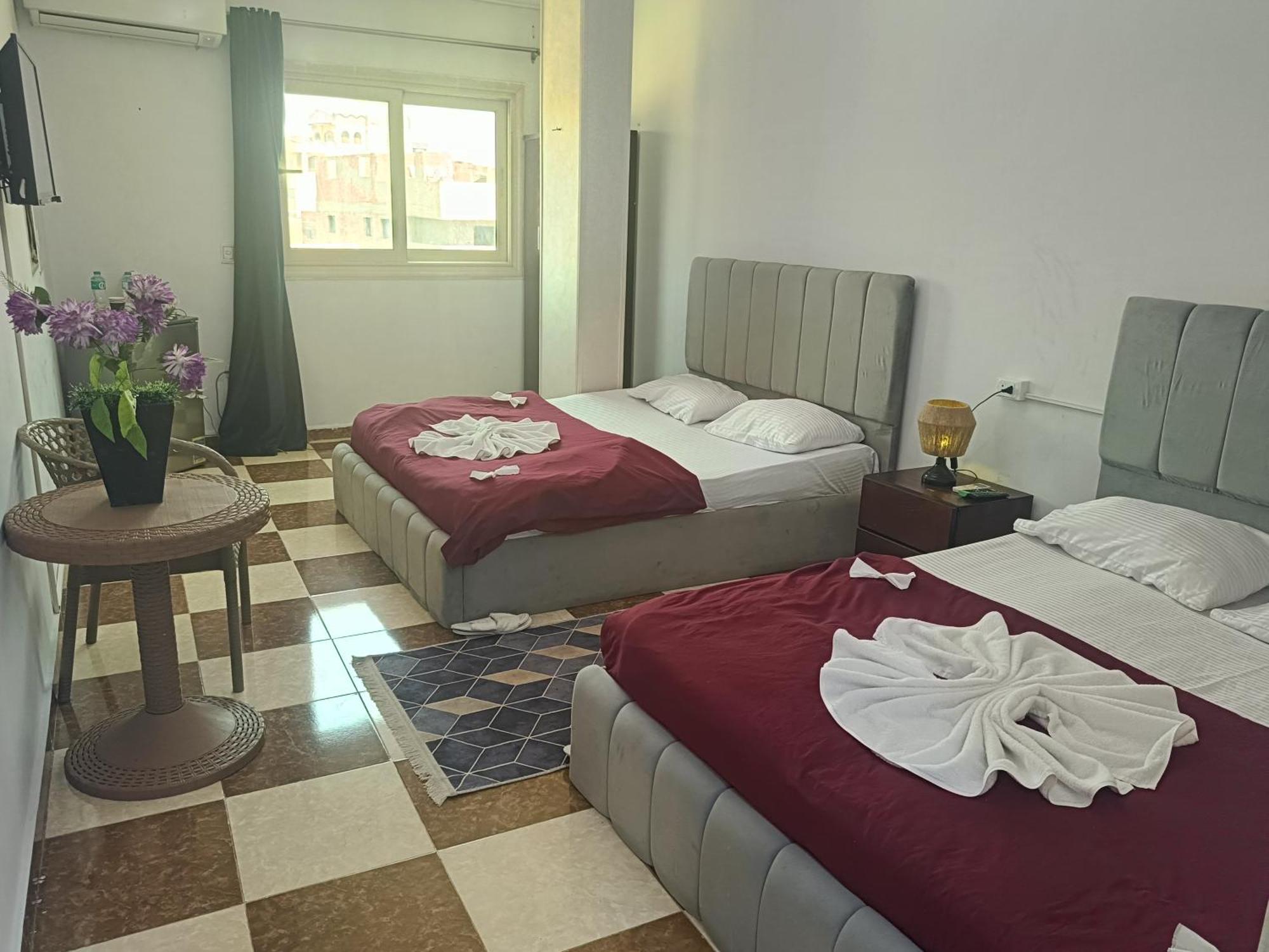 Pyramid Stars Inn Nazlet el-Sîsi Екстериор снимка