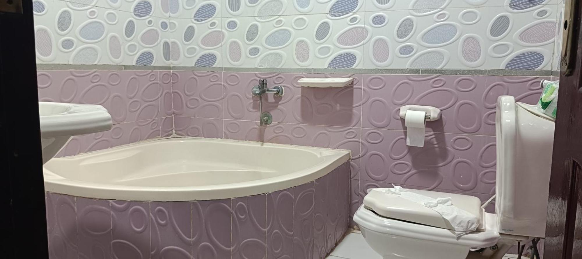 Pyramid Stars Inn Nazlet el-Sîsi Екстериор снимка