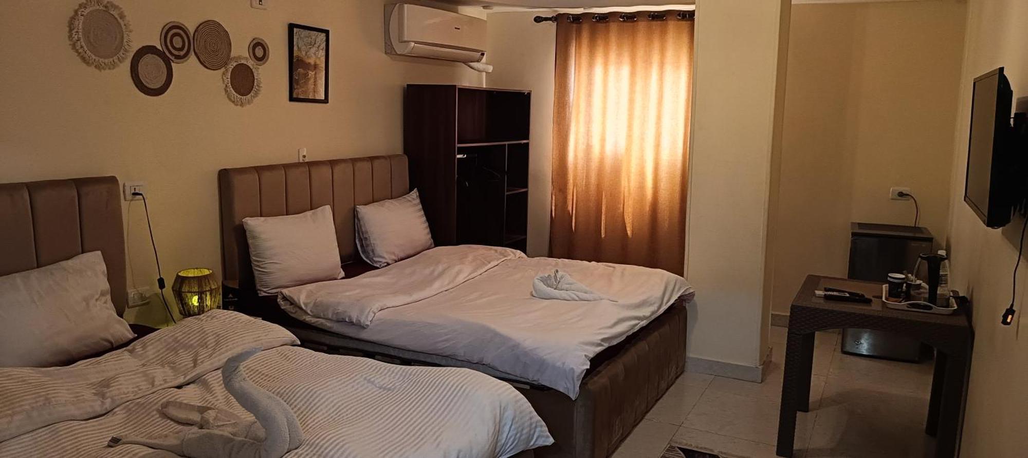 Pyramid Stars Inn Nazlet el-Sîsi Екстериор снимка